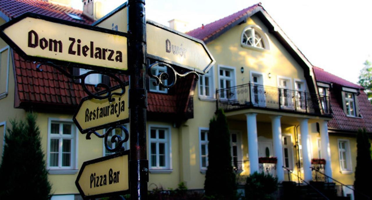 Dwór Pomorski Barwice Exterior foto
